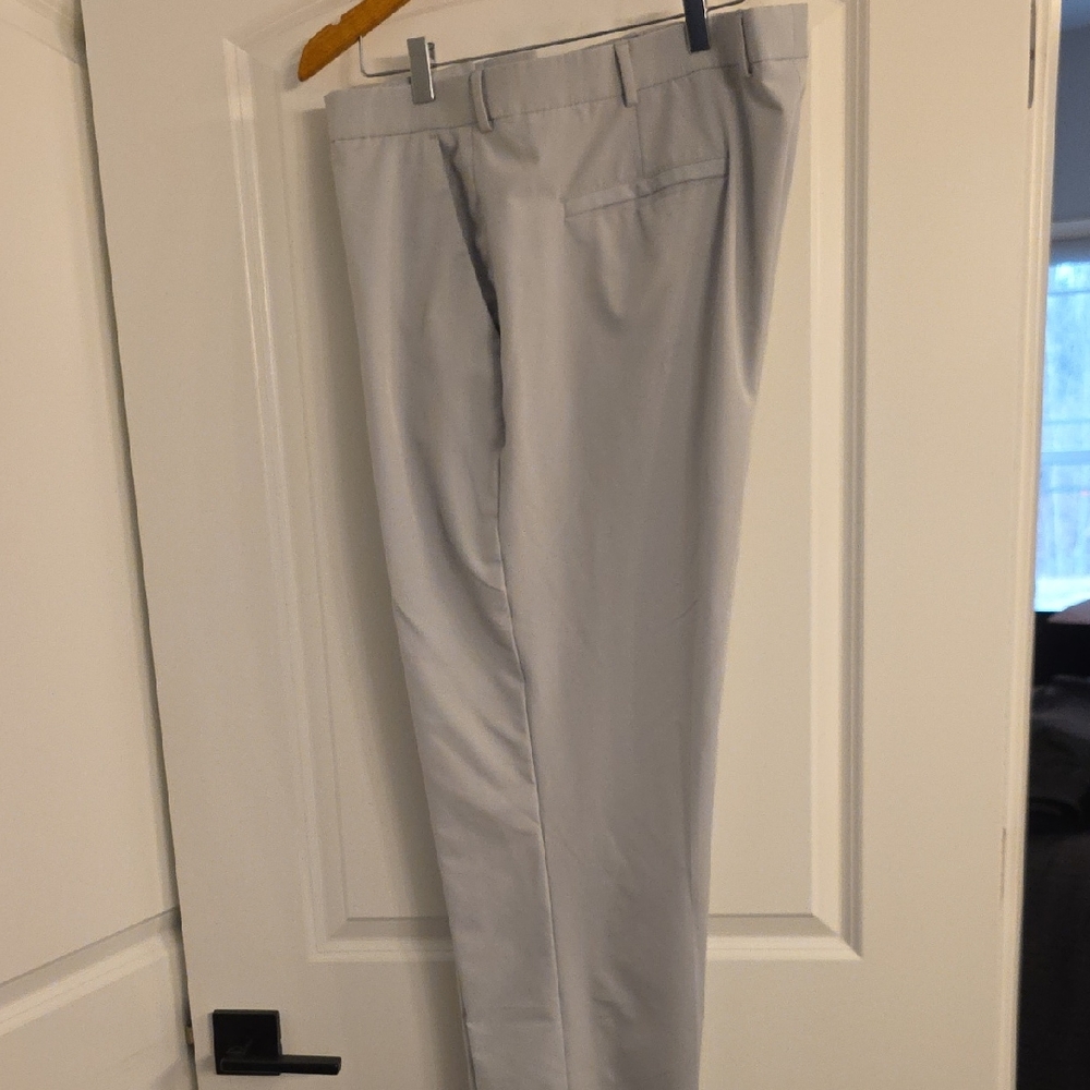 Stafford Men's Dress Pants in Light Gray